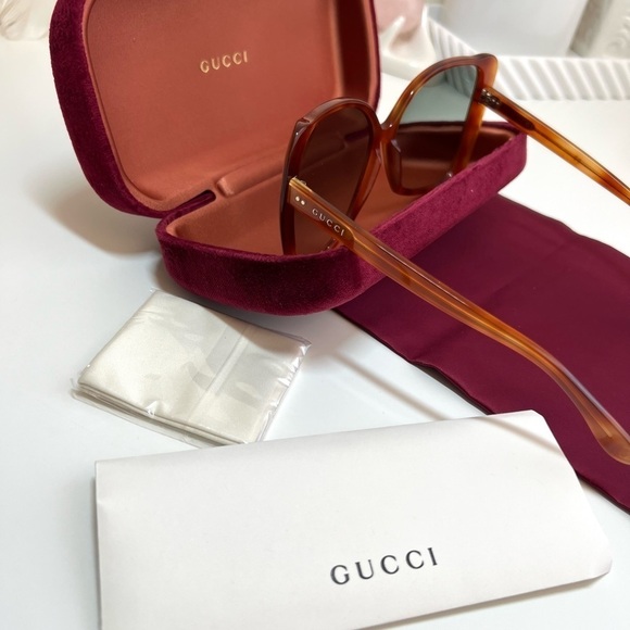 Gucci Havana Brown / Green Butterfly Shape Sunglasses main image 10